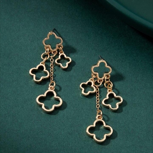 Chic Gold Clover Dangle Earrings - Picture 1 of 4